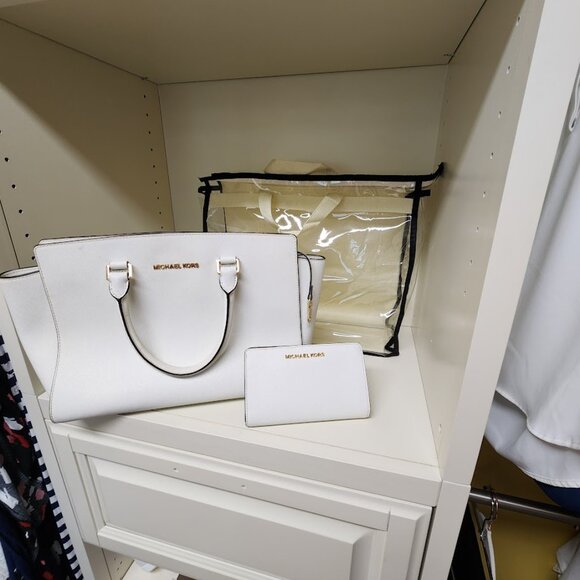 Michael Kors Selma Tote White/Gold with matching wallet - Picture 12 of 13